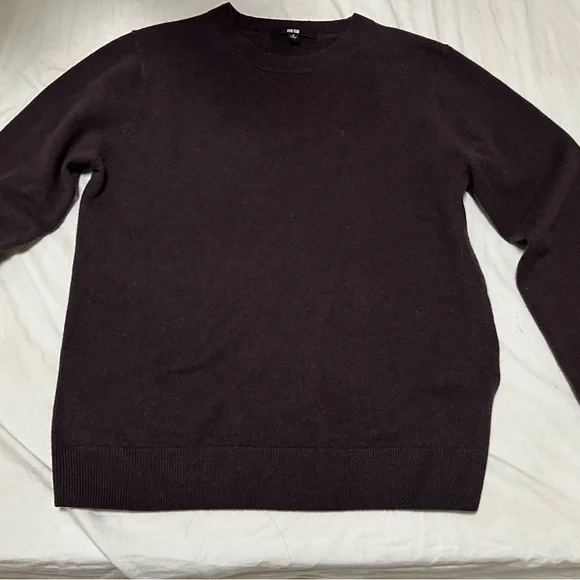 Uniqlo Women's cashmere Crew Neck Sweater - Dark Brown - Picture 2 of 6